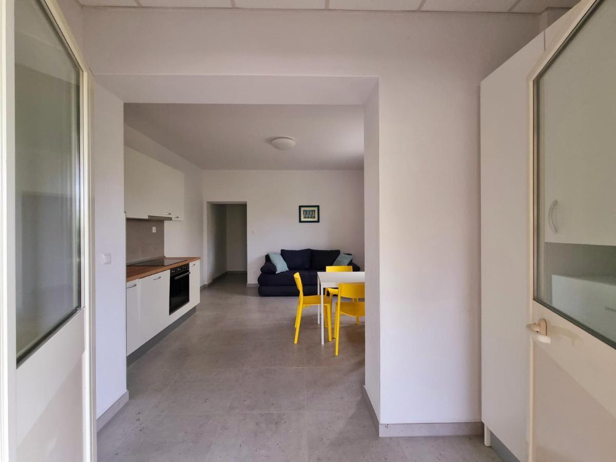 Apartments Iskra Duće Esterno foto
