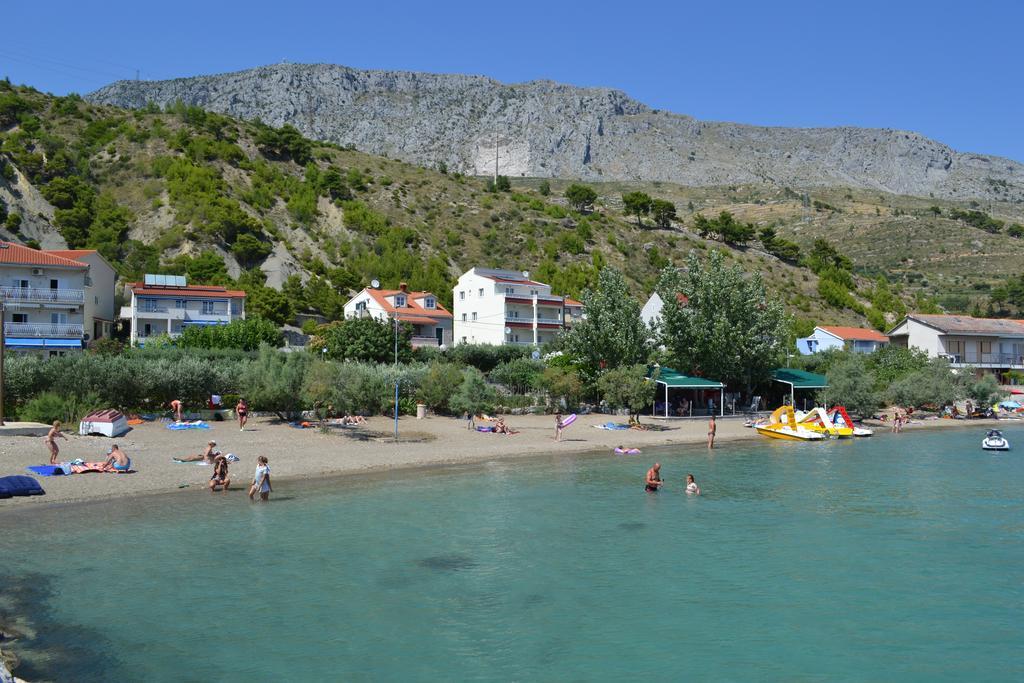 Apartments Iskra Duće Esterno foto